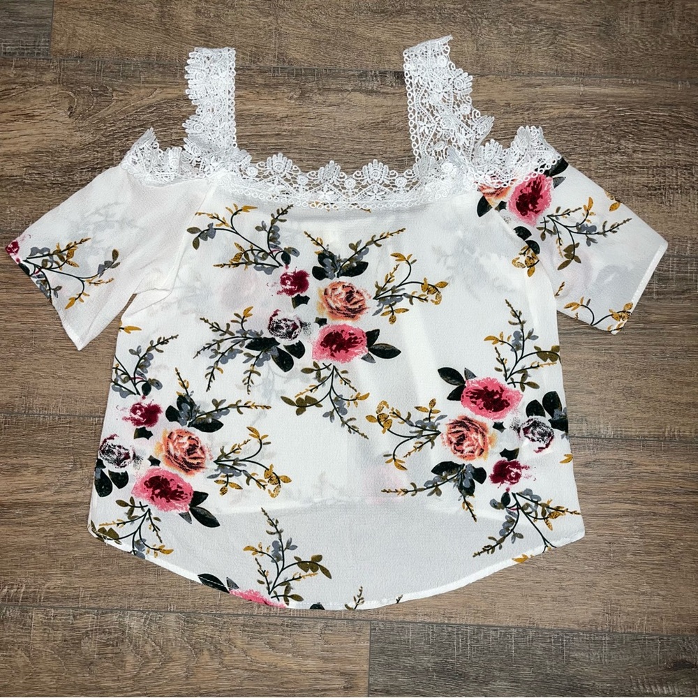 Floral Lace Crochet Cold Shoulder Cropped Blouse